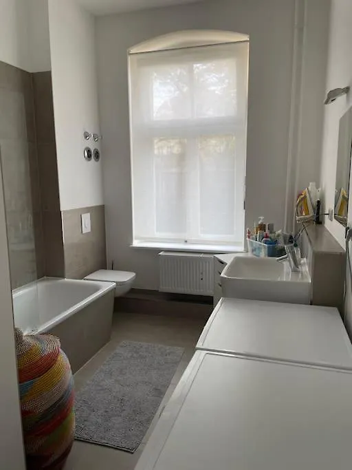 Wunderschoene, Grosszuegige Altbauwohnung In Mitte Berlin 0*,